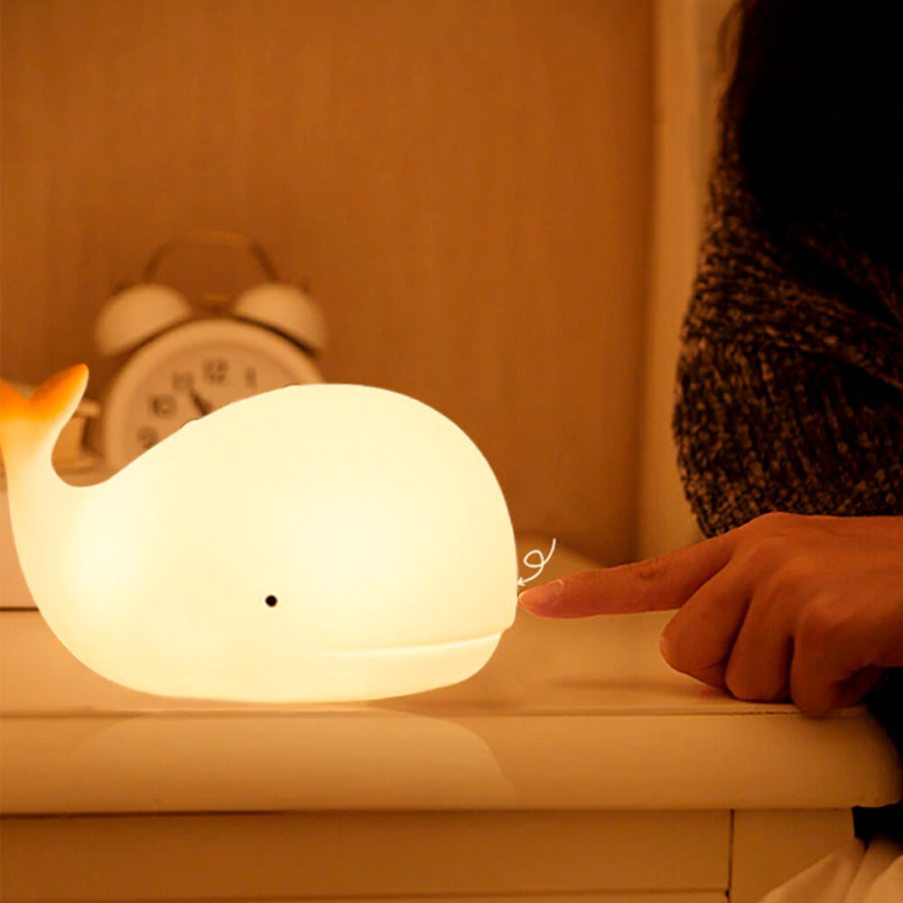 LÁMPARA LED BALLENA COLOR BLANCO IMAGEN CASA