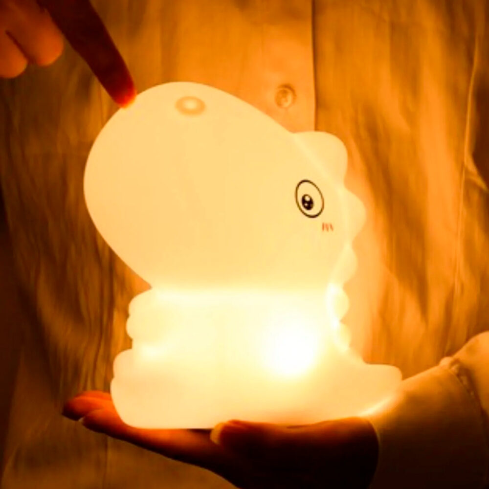 LÁMPARA LED DE SILICONA FORMA DE DINOSAURIO COLOR BLANCO IMAGEN CASA