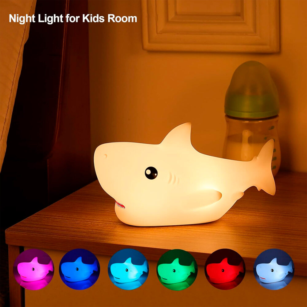 LÁMPARA LED DE SILICONA FORMA DE TIBURÓN COLOR BLANCO IMAGEN CASA