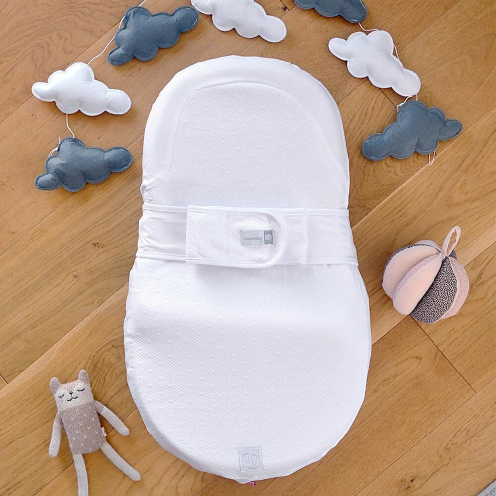 COJÍN ERGONÓMICO PARA BEBÉS COCOONABABY RED CASTLE