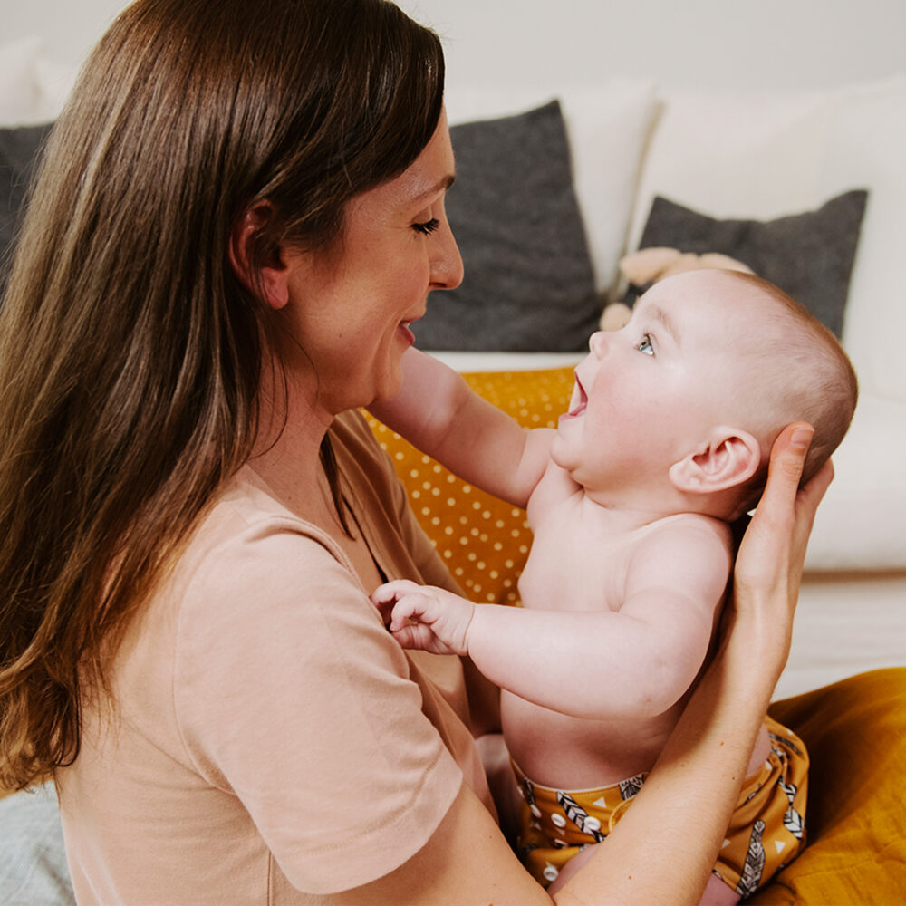ACEITE DE MASAJES PARA BEBÉ CON ACEITE DE PALTA DE 100 ML MUSTELA