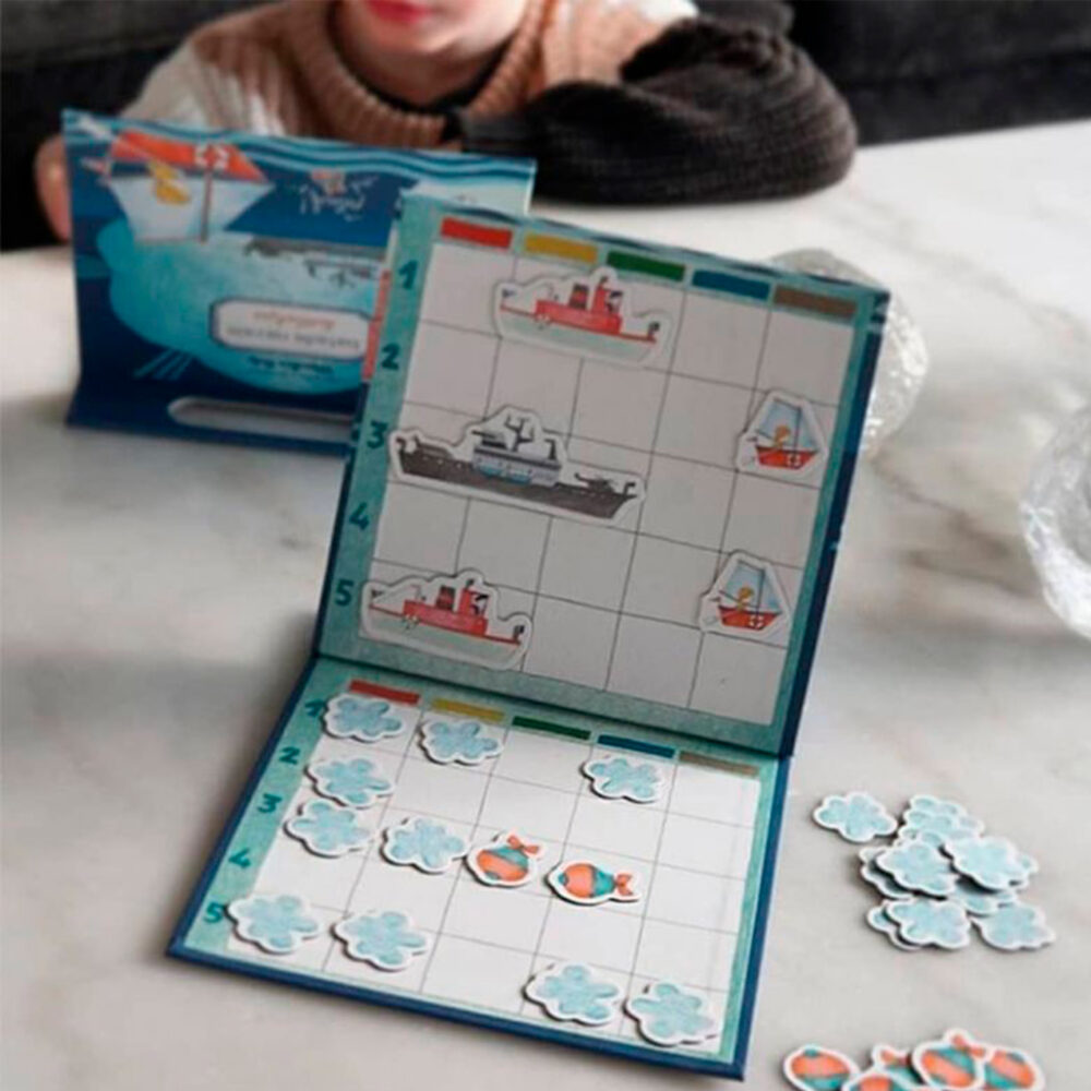 JUEGO MAGNÉTICO BATALLA NAVAL COLECCIÓN AUJOURD’HUI C’EST MERCREDI