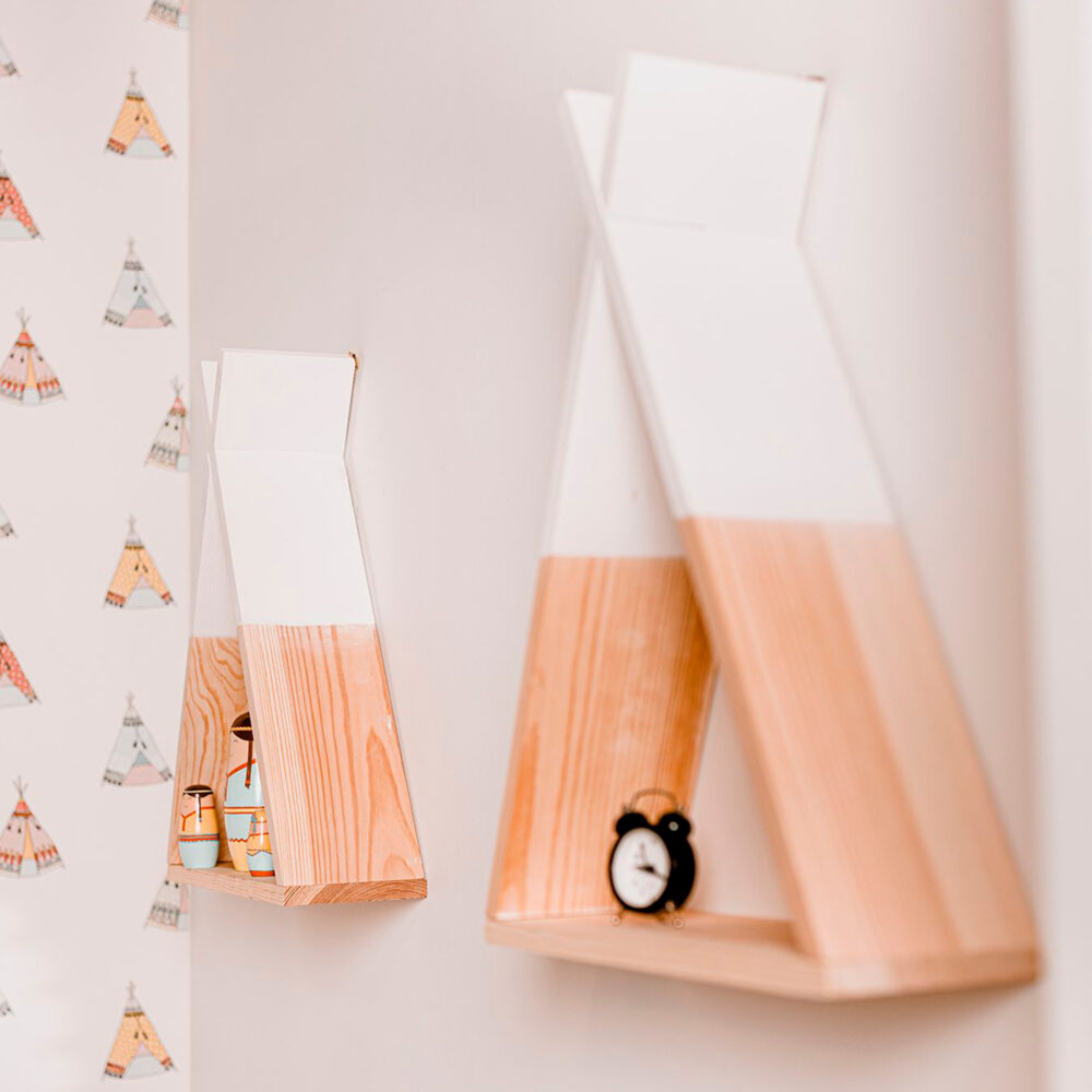 REPISA DE PARED FORMA DE TIPI DE MADERA 32 X 12 X 47 CM NATURAL CHILDHOME