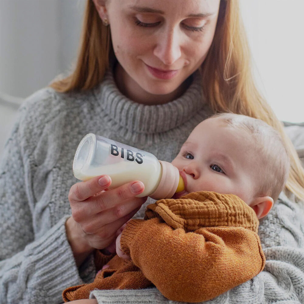 BIBERÓN DE VIDRIO ANTICÓLICOS FLUJO LENTO 8 ONZAS 225 ML BIBS