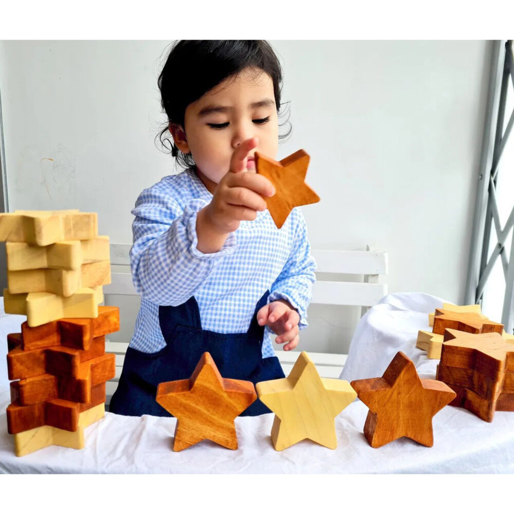 SET DE 15 ESTRELLAS DE MADERA ENCAJABLE COLOR NATURAL EDUPLAY