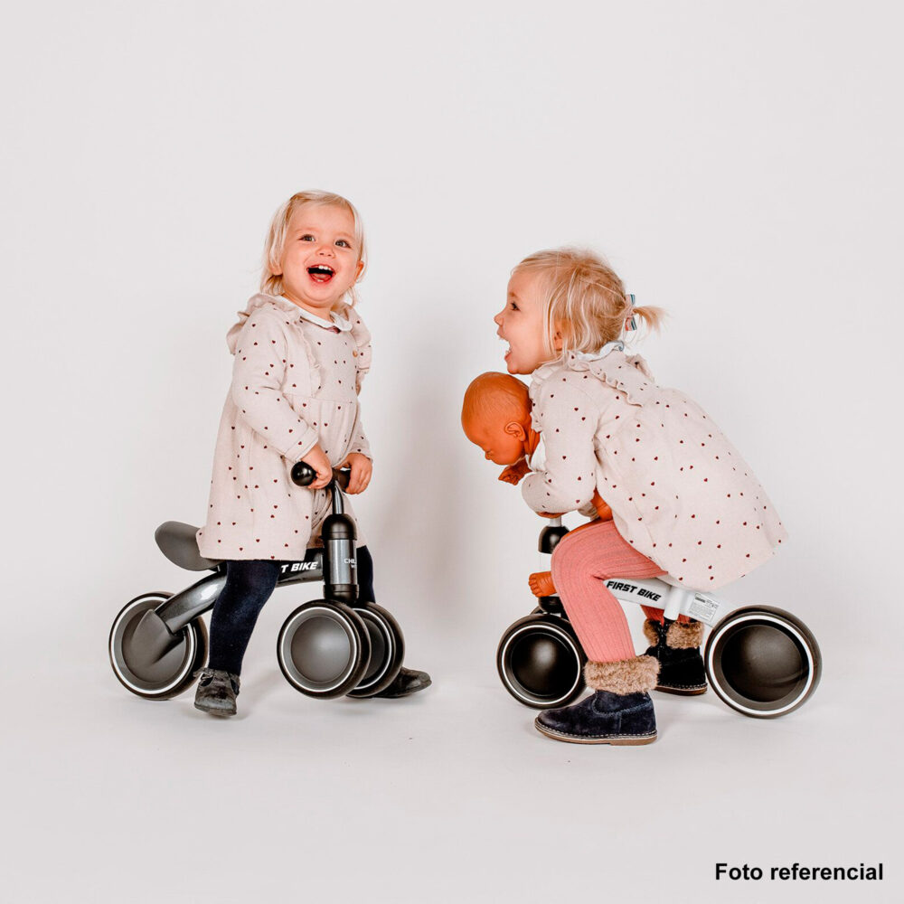 BICICLETA SIN PEDALES MY FIRST BIKE PARA NIÑOS PEQUEÑOS DE METAL COLOR BLANCO CHILDHOME