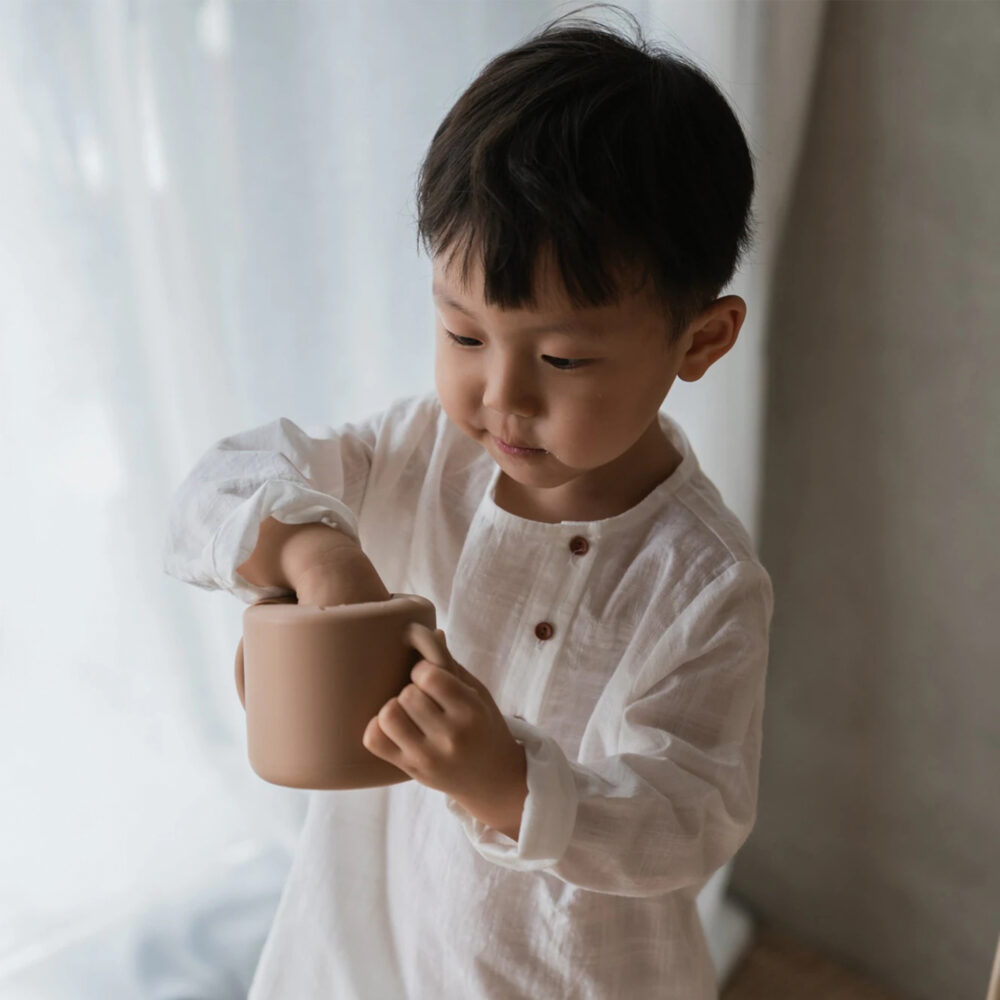 TAZA PARA SNACK CON ASAS DE SILICONA MUSHIE