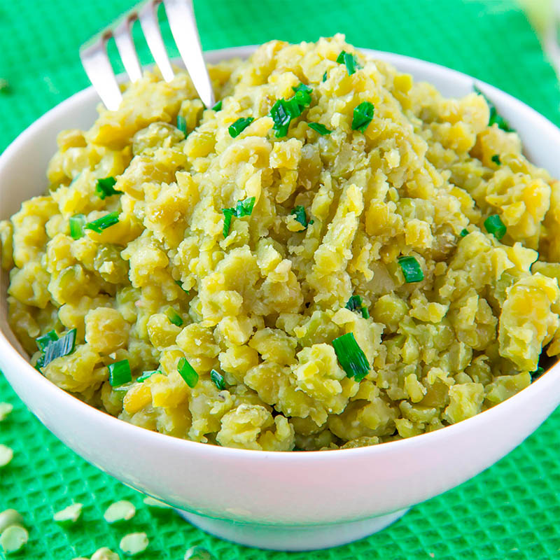 Puré de Espárragos con Arvejas y Pollo