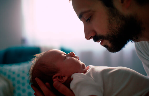 dormir bebe tecnica om|La técnica Om para calmar el llanto del bebé de inmediato|tecnica om|tecnica om bebes