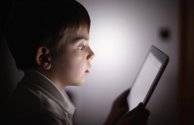 10 Razones para restringir el uso de celulares y tablets antes de los 12 años