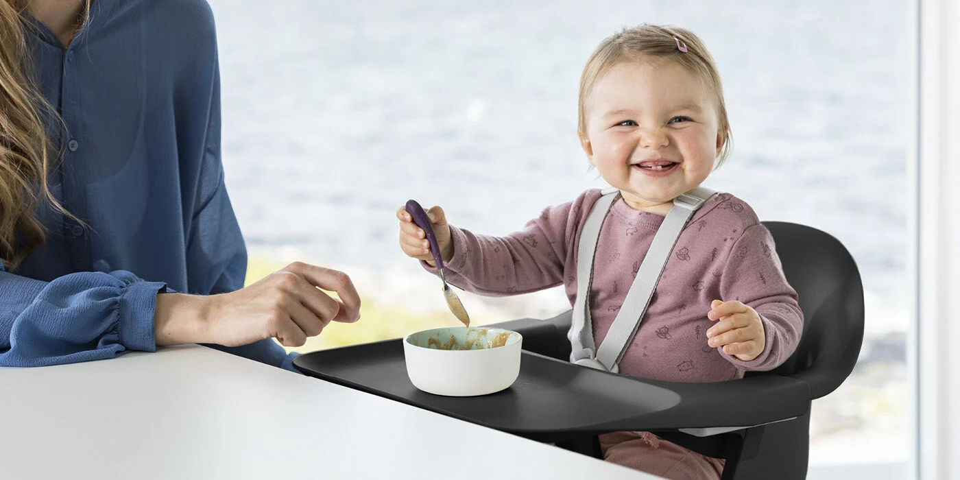 La transición del bebé a los alimentos sólidos