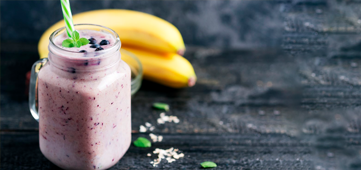 Smoothie de Plátano y Arándanos para bebés