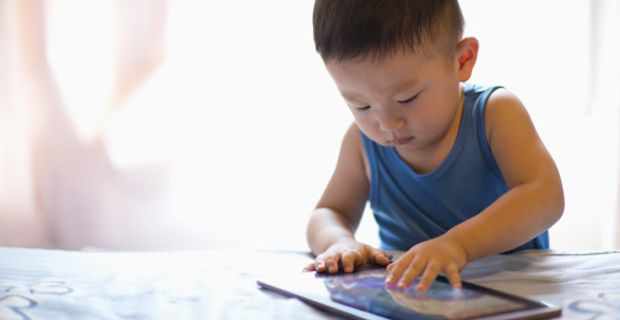 10 Razones para restringir el uso de celulares y tablets antes de los 12 años