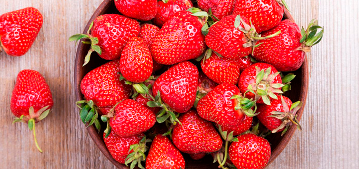 Papilla de Fresas y Plátano