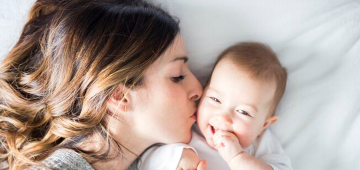 Así afectan las emociones de una madre a su bebé