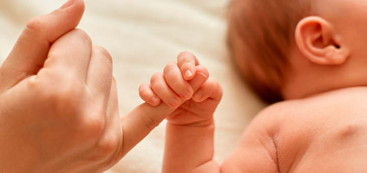 Bebé de cinco meses, cómo crece física y mentalmente