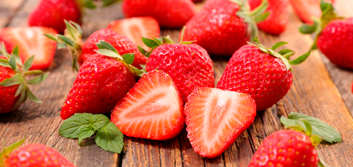 Papilla de Fresas y Plátano