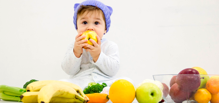 La fruta y tu bebé, ¿Cuándo y cómo debe comenzar a comerla?