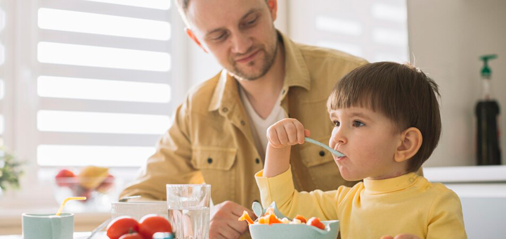 ¿Por qué debemos cuidar la alimentación de los niños?