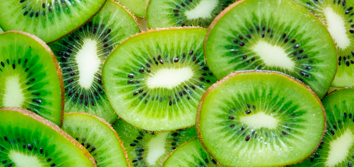 Papilla de Kiwi y Fresas