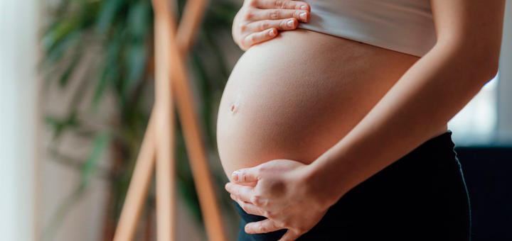 Cómo provocar los movimientos del bebé en la barriga de la embarazada