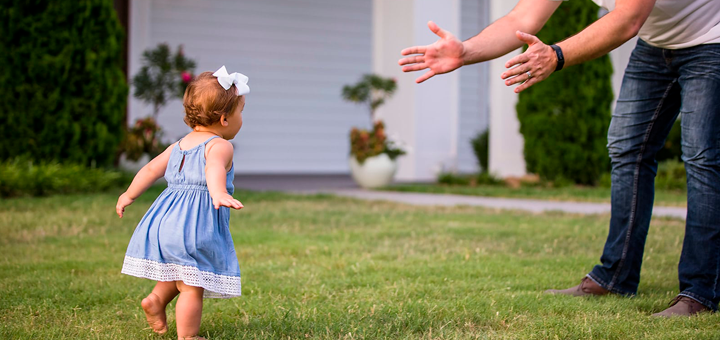 8 Gestos de los padres que dan buen ejemplo a los niños sin darnos cuenta