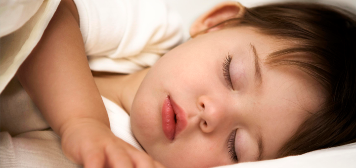 Cómo y cuándo quitar el pañal de la noche a los niños