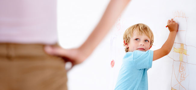 10 Pautas para regañar a un niño de forma positiva