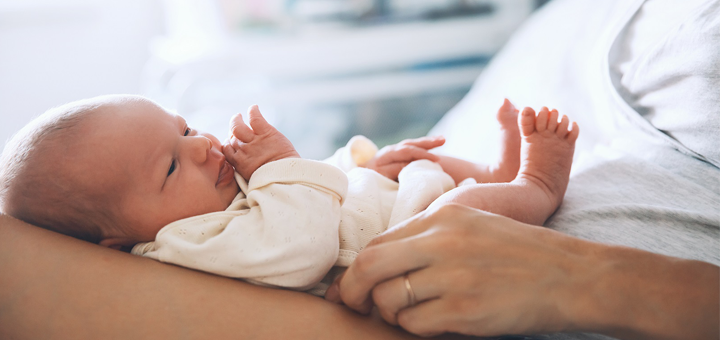 ¿Qué les ocurre a los bebés en los primeros minutos tras el parto?