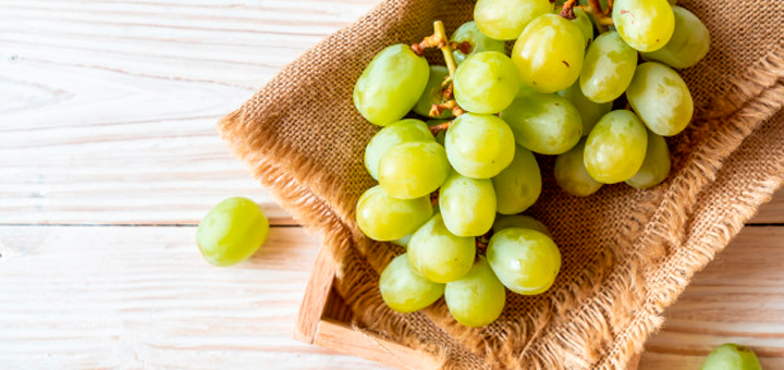 Papilla de Uvas y Manzana