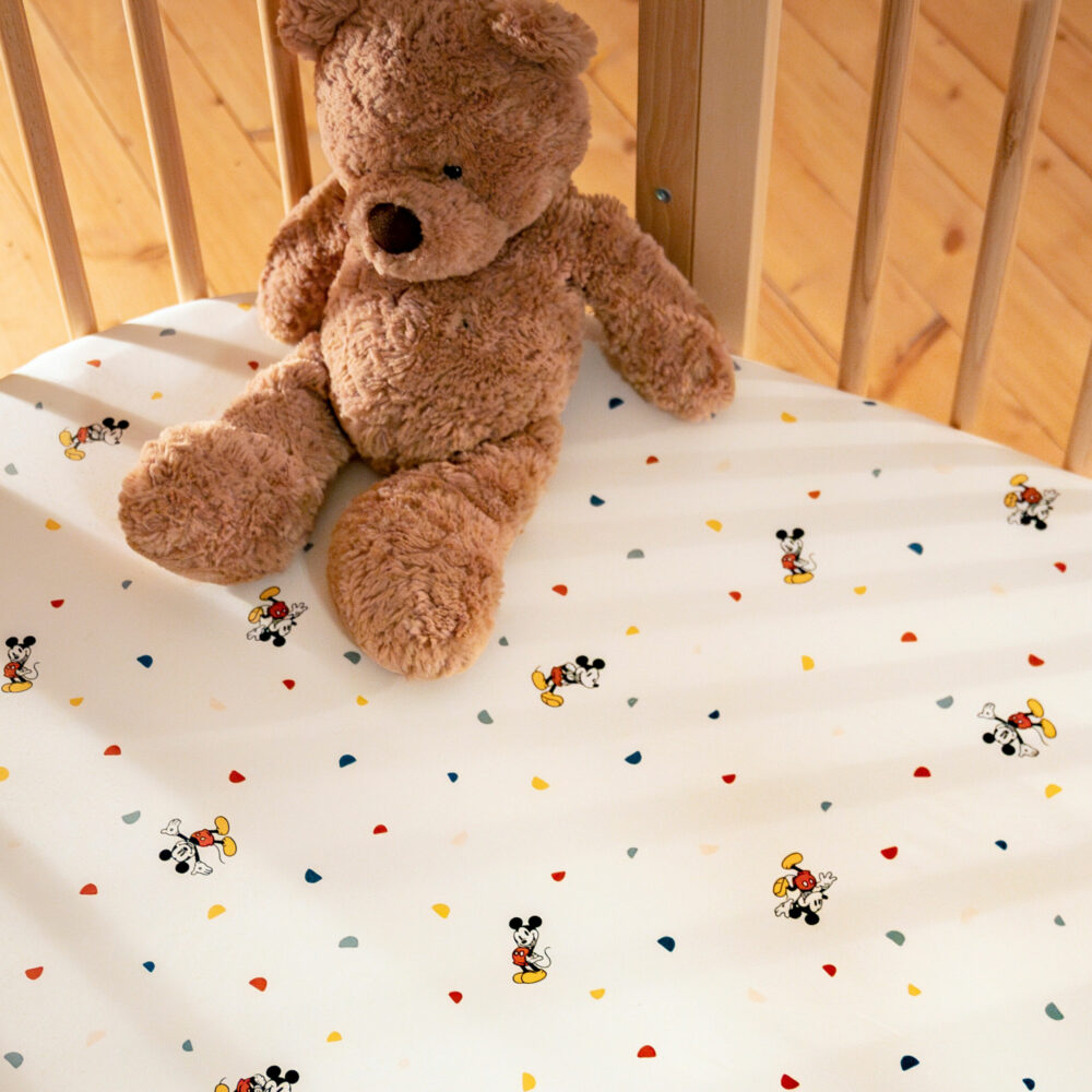 SÁBANA BAJERA MICKEY CELEBRATION MODELO MINI SLEEPI V3 STOKKE