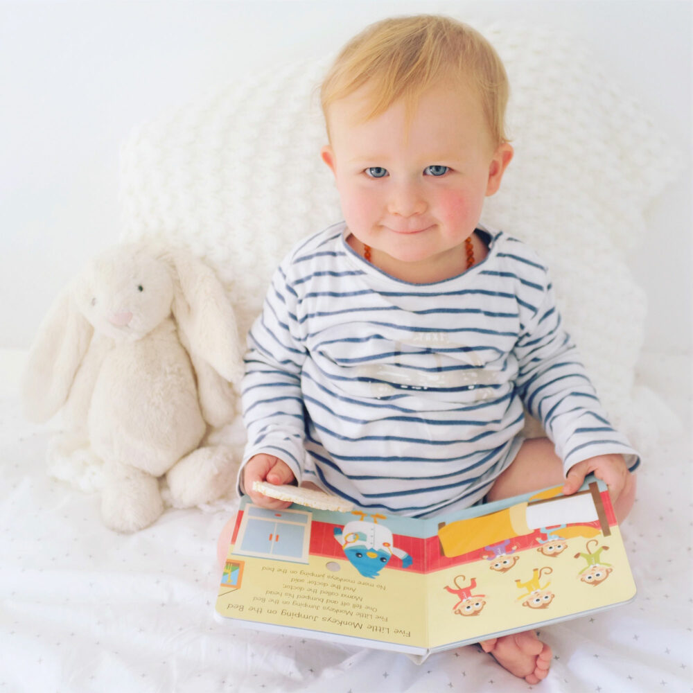 LIBRO MUSICAL TOCANDO LOS COLORES EN INGLÉS DITTY BIRD