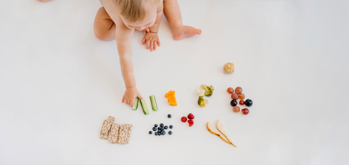 Alimentación Tradicional vs. Baby-Led Weaning (BLW): ¿Cuál es el Mejor Método para tu Bebé?