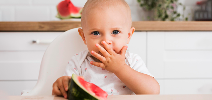 Alimentación Tradicional vs. Baby-Led Weaning (BLW): ¿Cuál es el Mejor Método para tu Bebé?