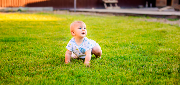 Juegos Sensoriales al Aire Libre para Bebés: Diversión y Aprendizaje Durante las Vacaciones