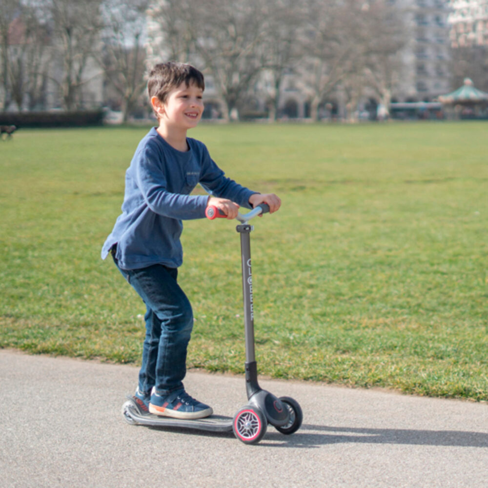 SCOOTER MODELO MASTER PRIME PARA NIÑOS DE 4 AÑOS A MÁS GLOBBER