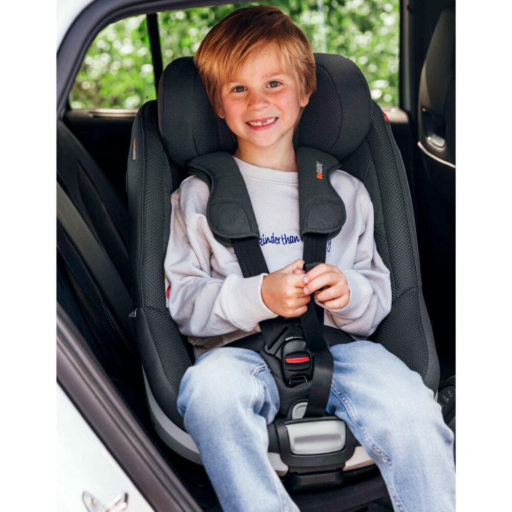 ASIENTO DE AUTO DE 6 MESES A 6 AÑOS MODELO BEYOND 360° BESAFE