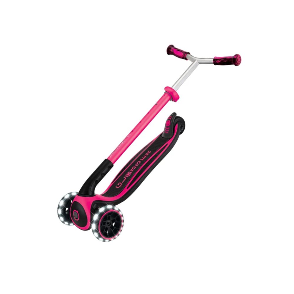 SCOOTER GLOBBER ACE LED FUCSIA