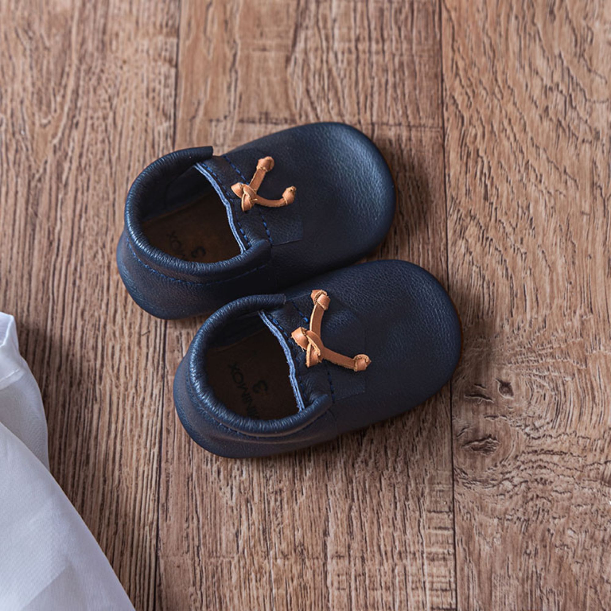 ZAPATOS JOLIE LAZO DORADO 100 % DE CUERO MINIMOX