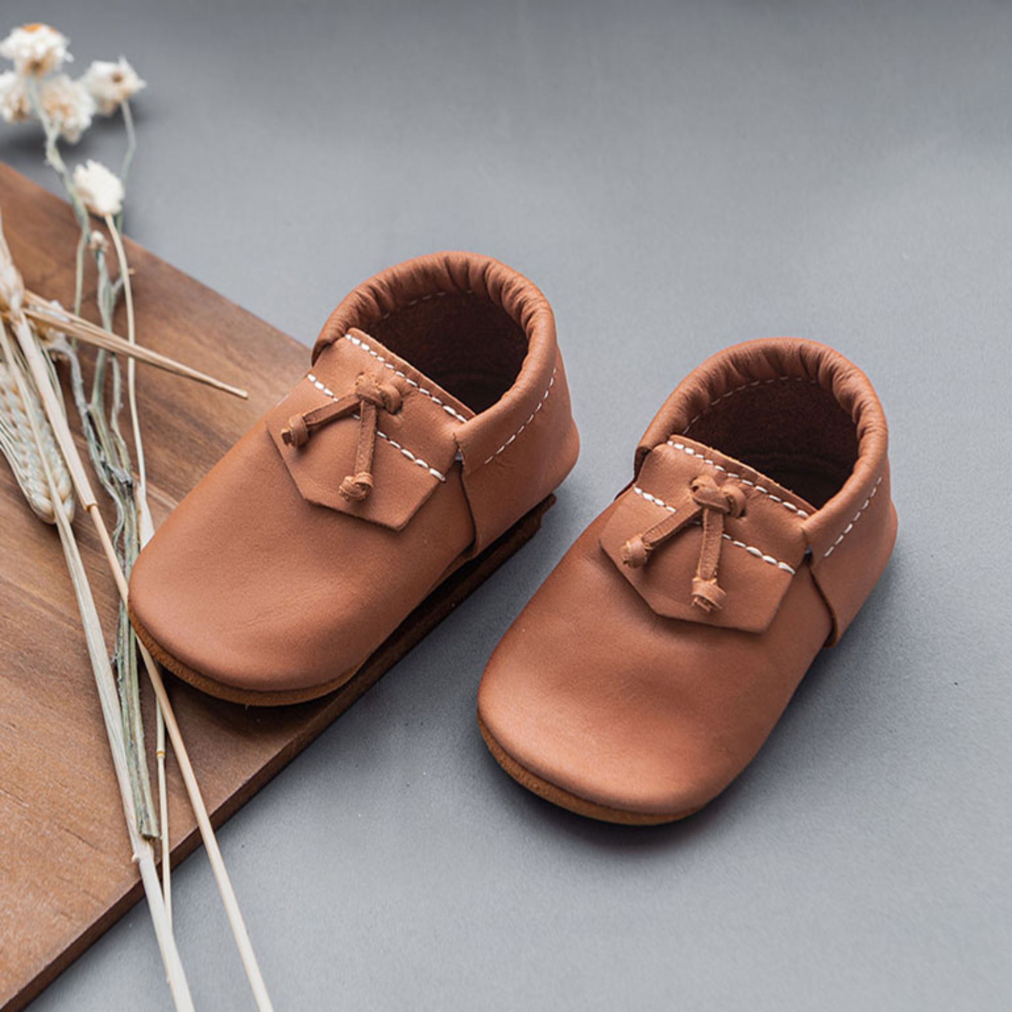 ZAPATOS JOLIE LAZO DORADO 100 % DE CUERO MINIMOX