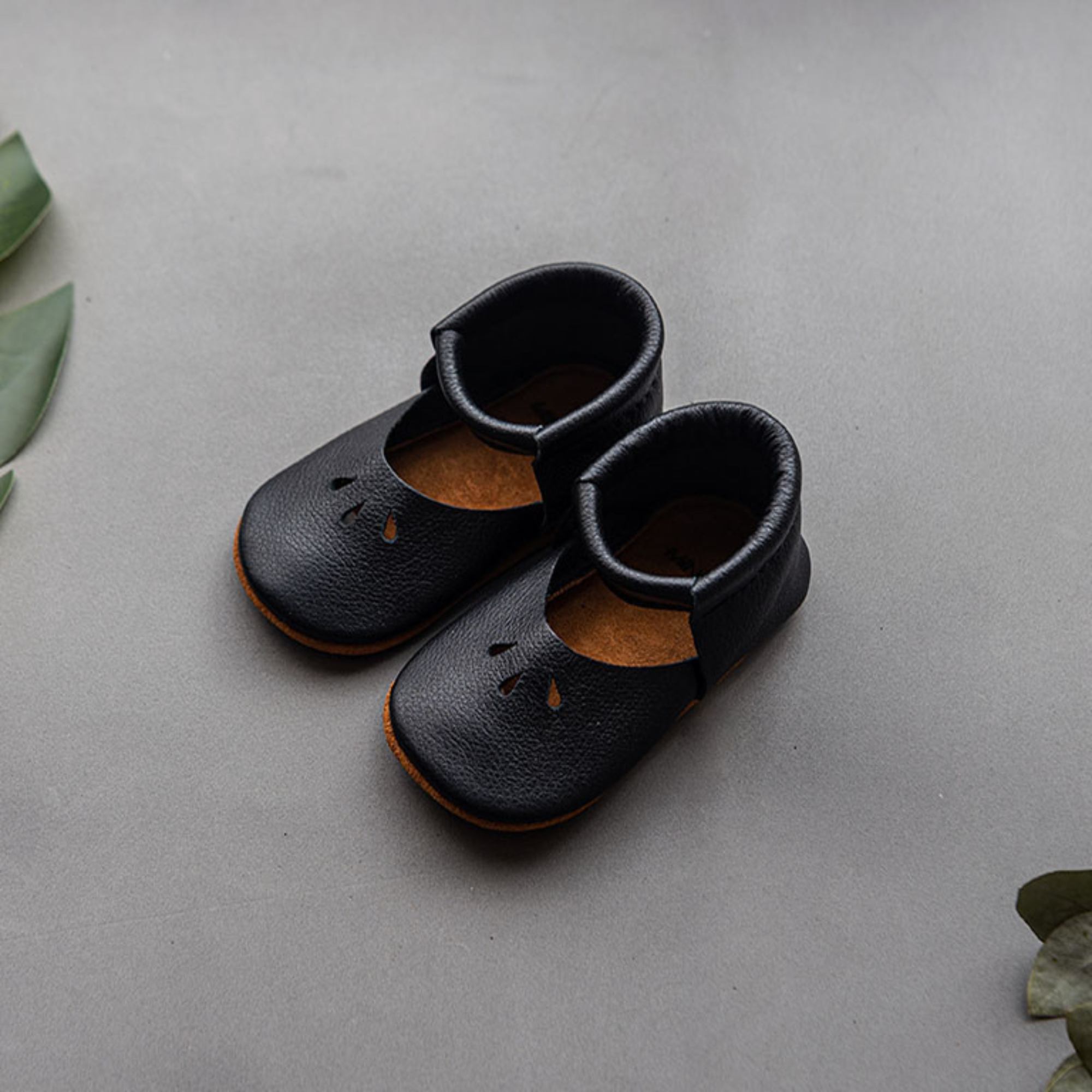 ZAPATOS JOLIE LAZO DORADO 100 % DE CUERO MINIMOX